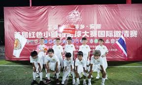 绿茵逐梦足球联赛展现青春风采